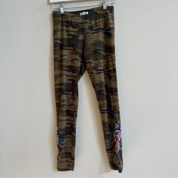 Johnny Was JW Los Angeles Camouflage Legging Pants Floral Snake Embroidery Sz S - Picture 1 of 4